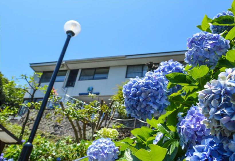 בית מלון כפרי Livemax Resort Izukogen