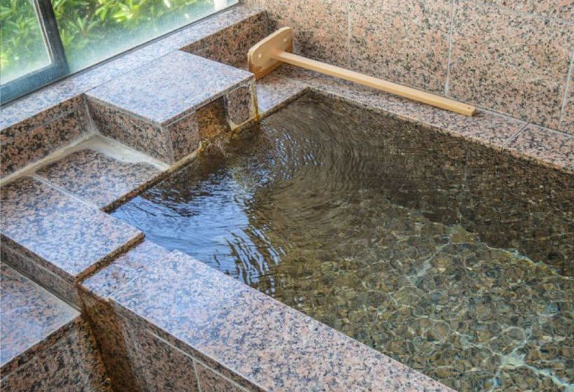 בית מלון כפרי Livemax Resort Izukogen