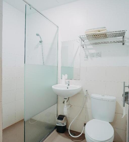 فندق Lovina Inn Nagoya Batam