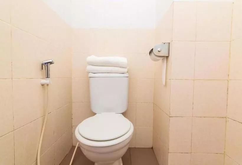 בית מלון כפרי Lovina Inn Nagoya Batam