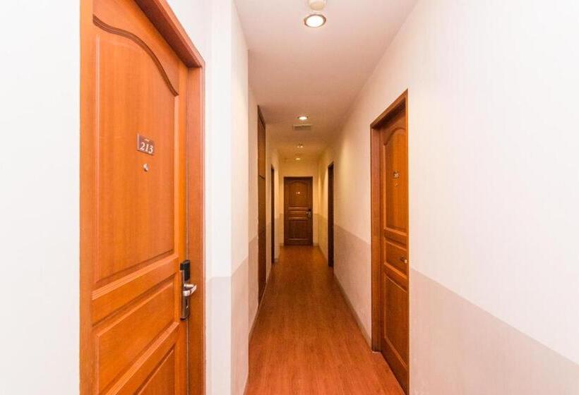 فندق Lovina Inn Nagoya Batam