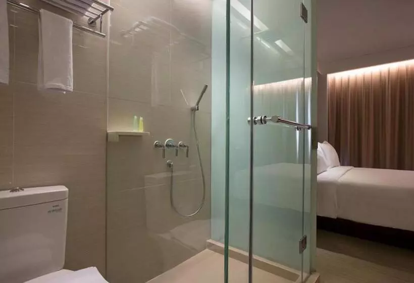 Hotelli Santika Premiere Hayam Wuruk Jakarta