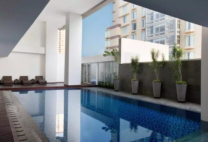 Hotelli Santika Premiere Hayam Wuruk Jakarta