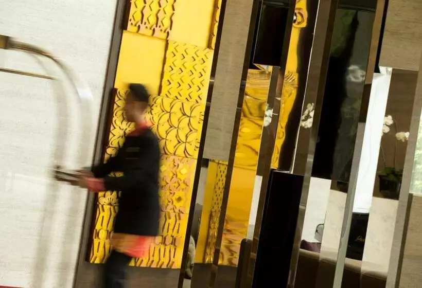 Hotelli Santika Premiere Hayam Wuruk Jakarta