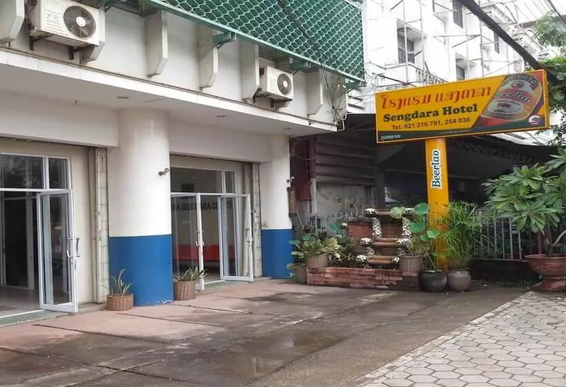 Hotelli Sengdara