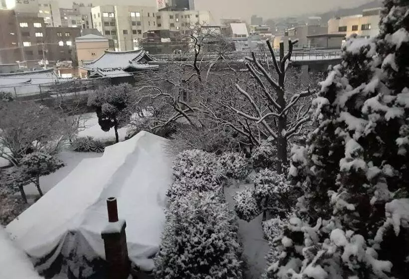 膳宿费 Hans House