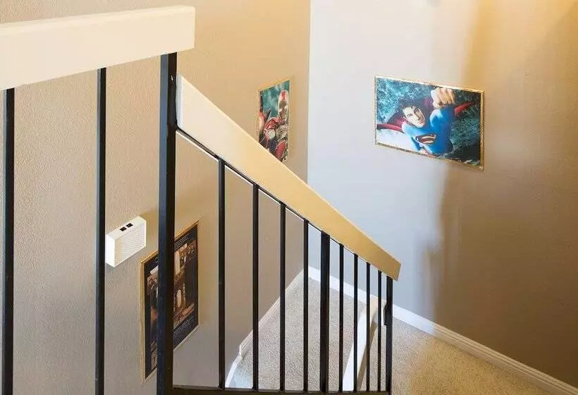 Sunny And Elegant Villa