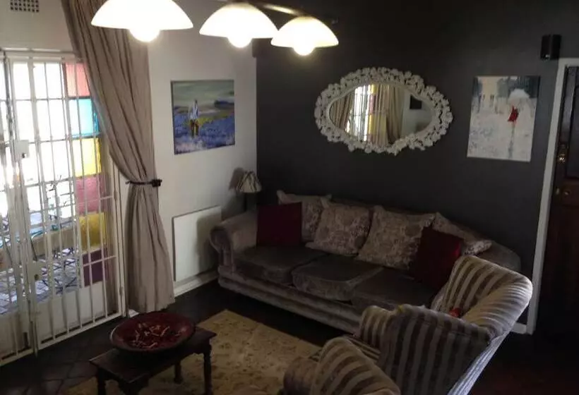 Bed & Breakfast 3 Liebeloft Guest House