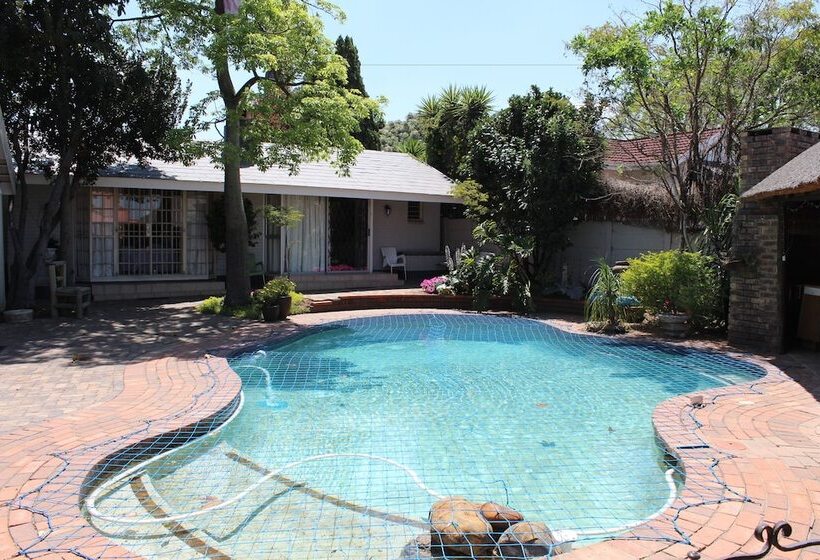 Bed & Breakfast 3 Liebeloft Guest House