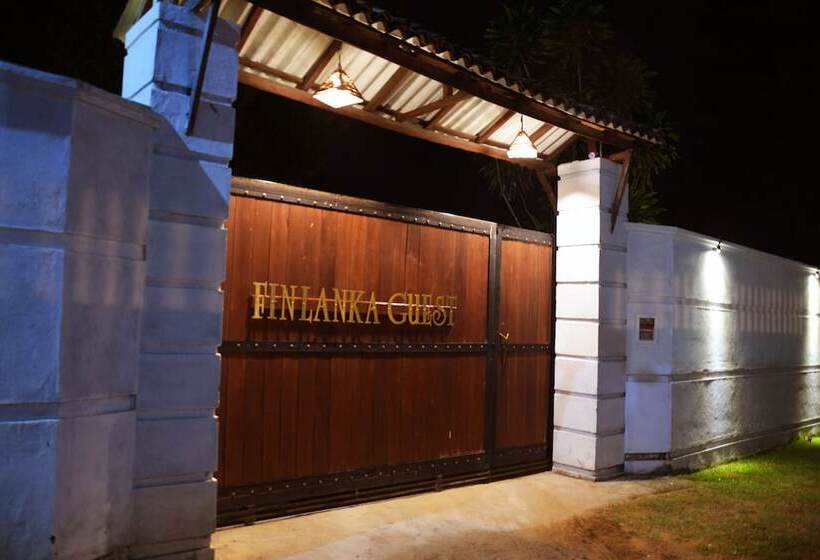مبيت وإفطار Finlanka Guest