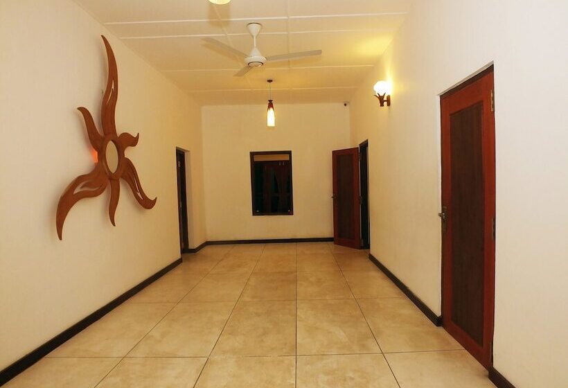 مبيت وإفطار Finlanka Guest