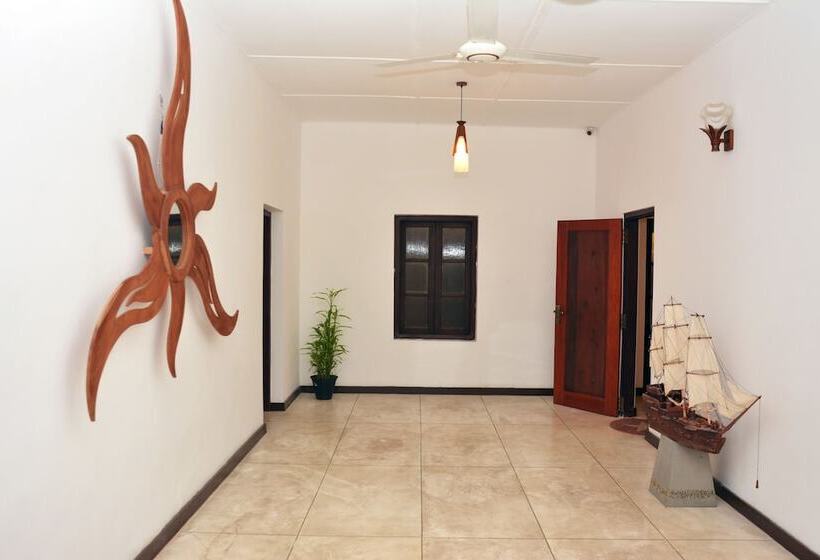 مبيت وإفطار Finlanka Guest