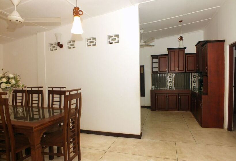 مبيت وإفطار Finlanka Guest