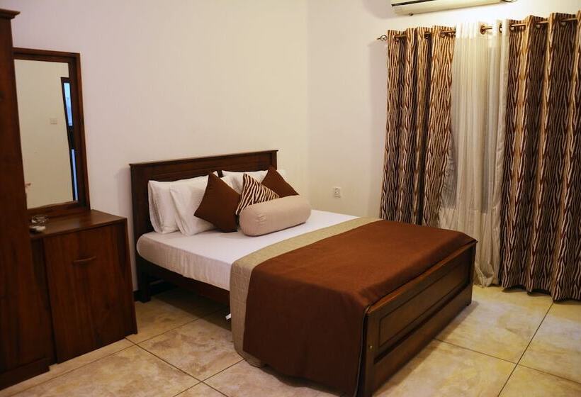 مبيت وإفطار Finlanka Guest