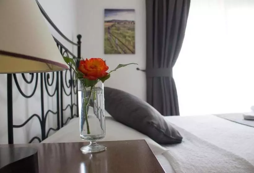 Bed and Breakfast Lumina Otel