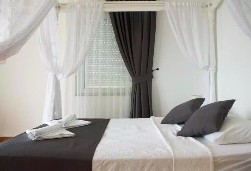 Bed and Breakfast Lumina Otel