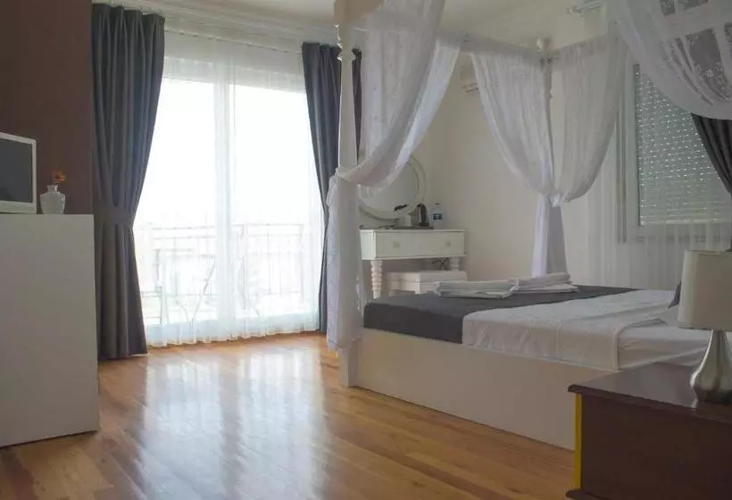 Bed and Breakfast Lumina Otel