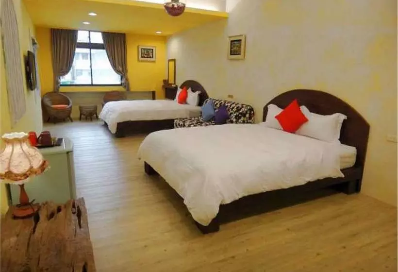 تختخواب و صبحانه Mamamia Homestay
