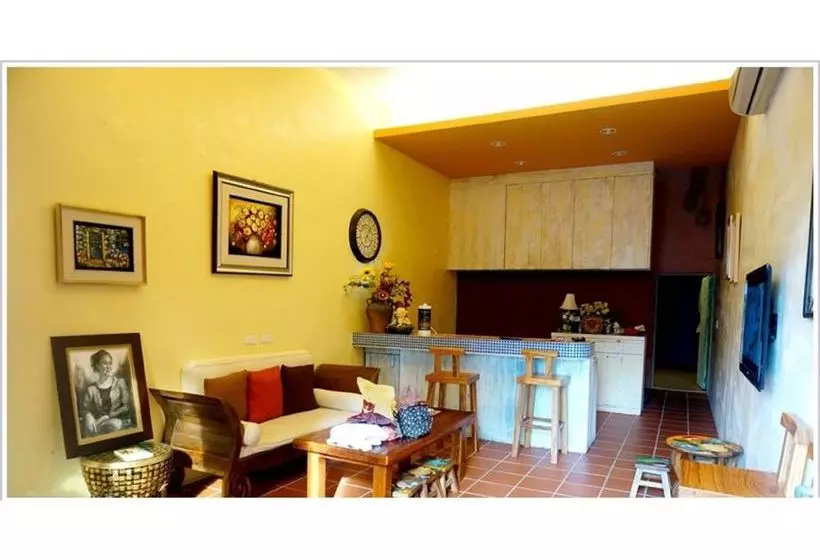 تختخواب و صبحانه Mamamia Homestay