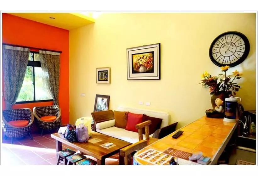 تختخواب و صبحانه Mamamia Homestay