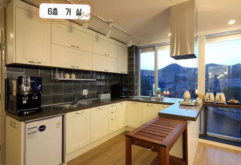 First Guest House - Hostel