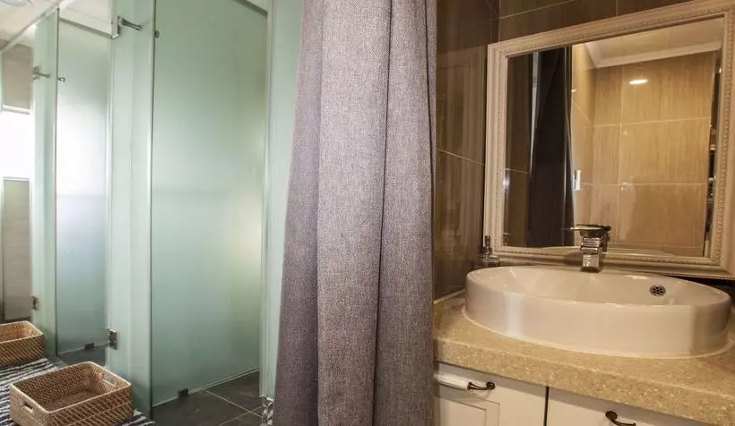 First Guest House - Hostel