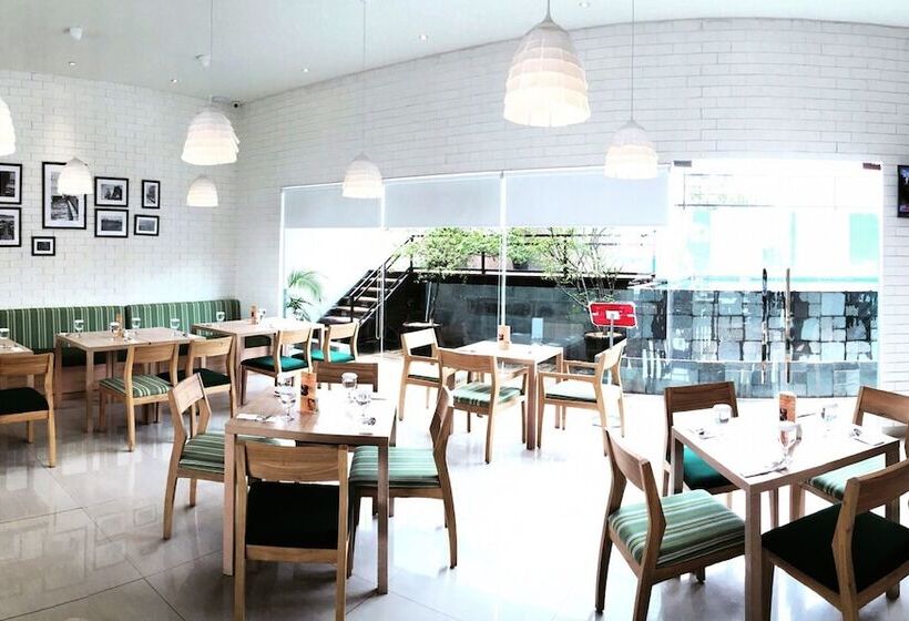 בית מלון כפרי Agria Bogor   Tajur