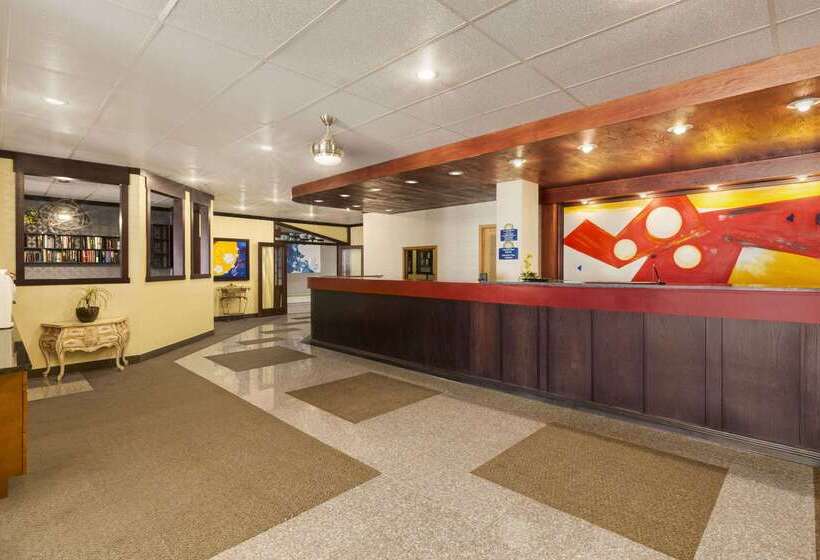 Отель Days Inn By Wyndham Vermilion