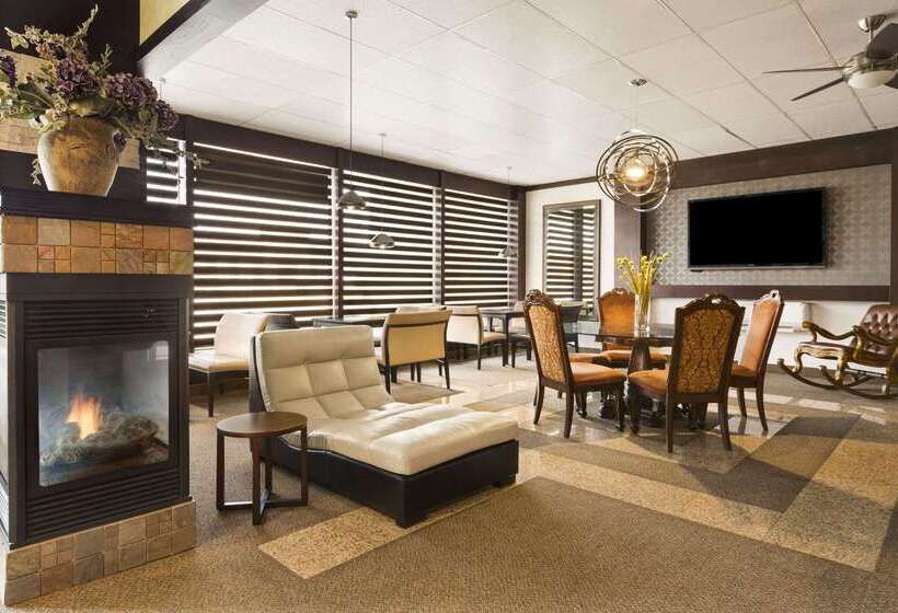 Отель Days Inn By Wyndham Vermilion