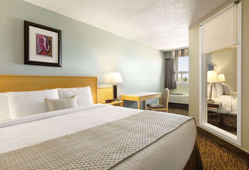 Отель Days Inn By Wyndham Vermilion