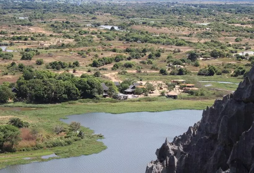 هتل Iharana Bush Camp