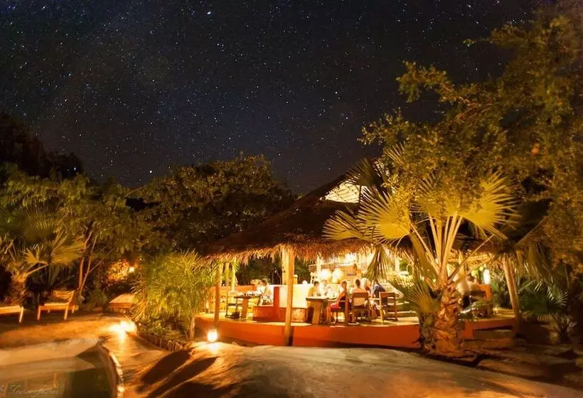 هتل Iharana Bush Camp