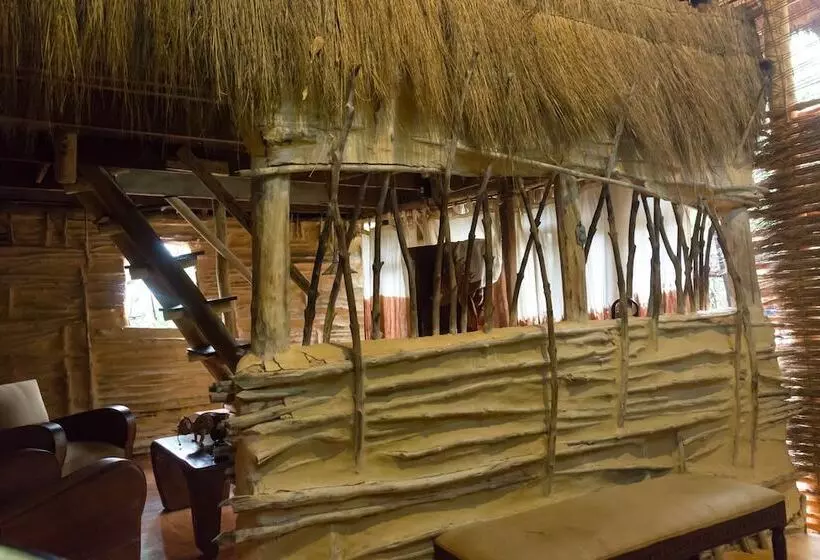 هتل Iharana Bush Camp