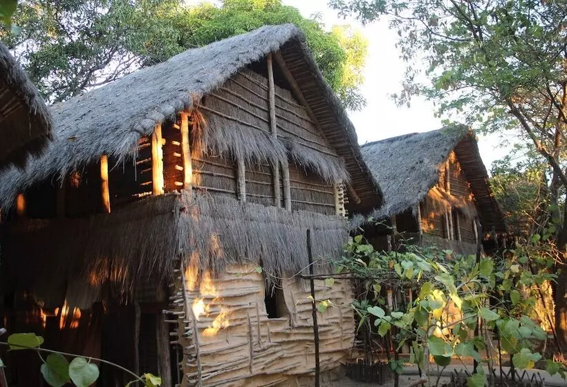 هتل Iharana Bush Camp