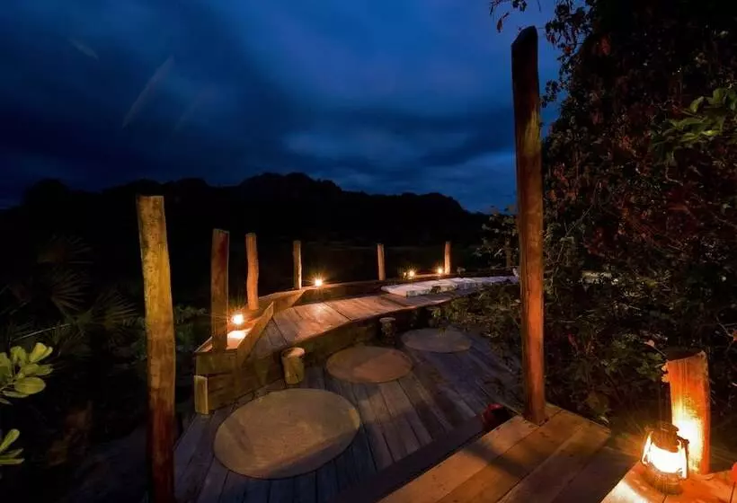 هتل Iharana Bush Camp