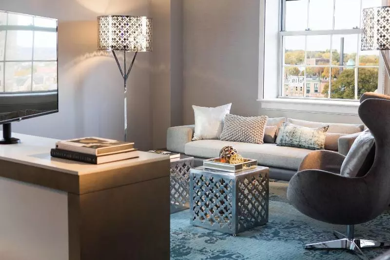 Отель Renaissance Albany