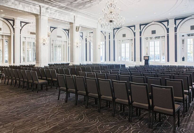 فندق Renaissance Albany