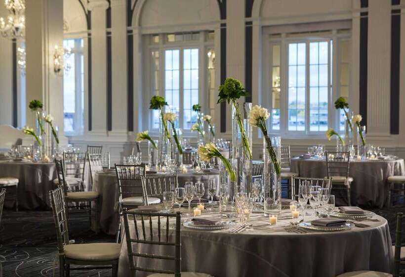 فندق Renaissance Albany