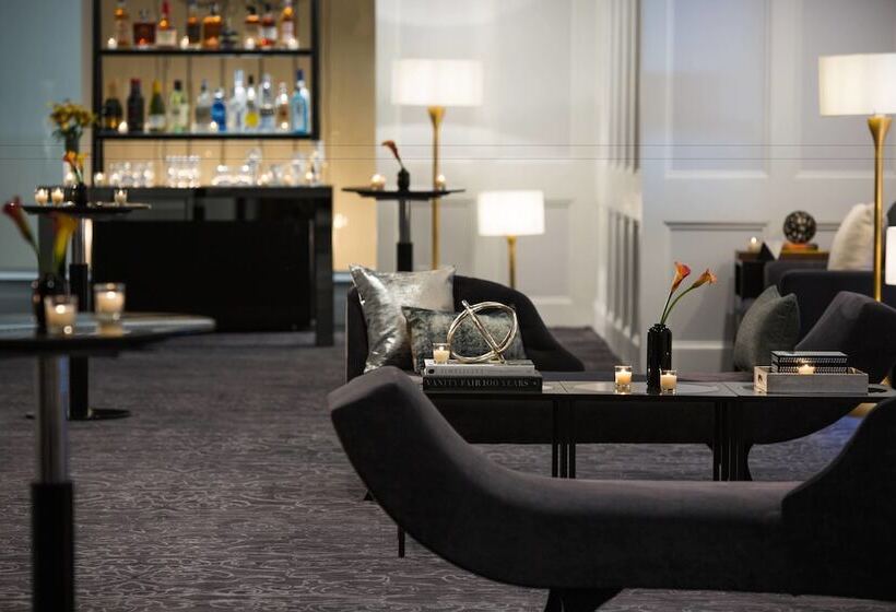 فندق Renaissance Albany