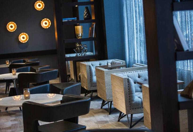 فندق Renaissance Albany