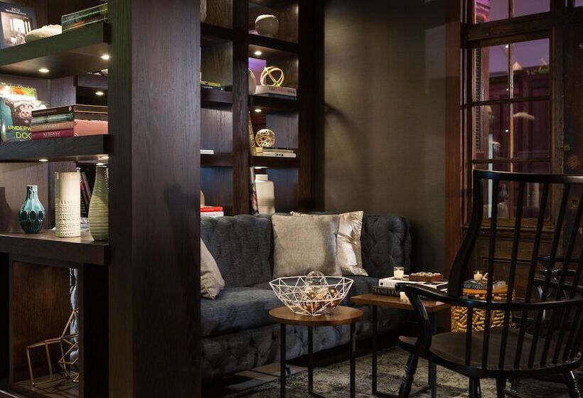 فندق Renaissance Albany