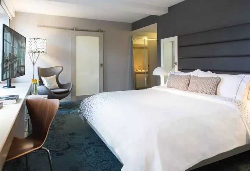 Отель Renaissance Albany