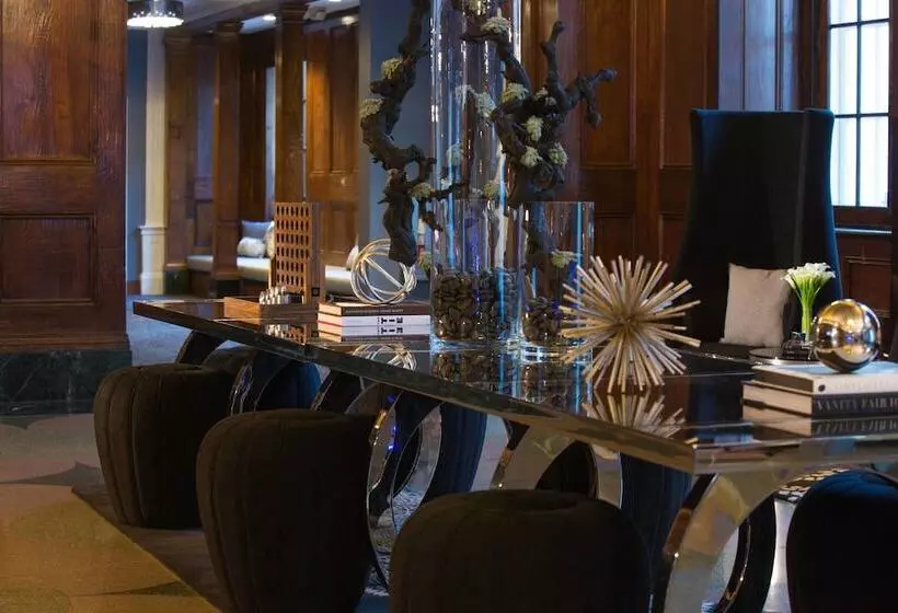 Отель Renaissance Albany