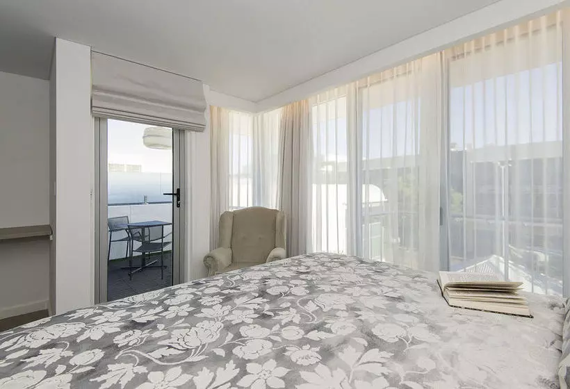 호텔 The Nest On Newcastle