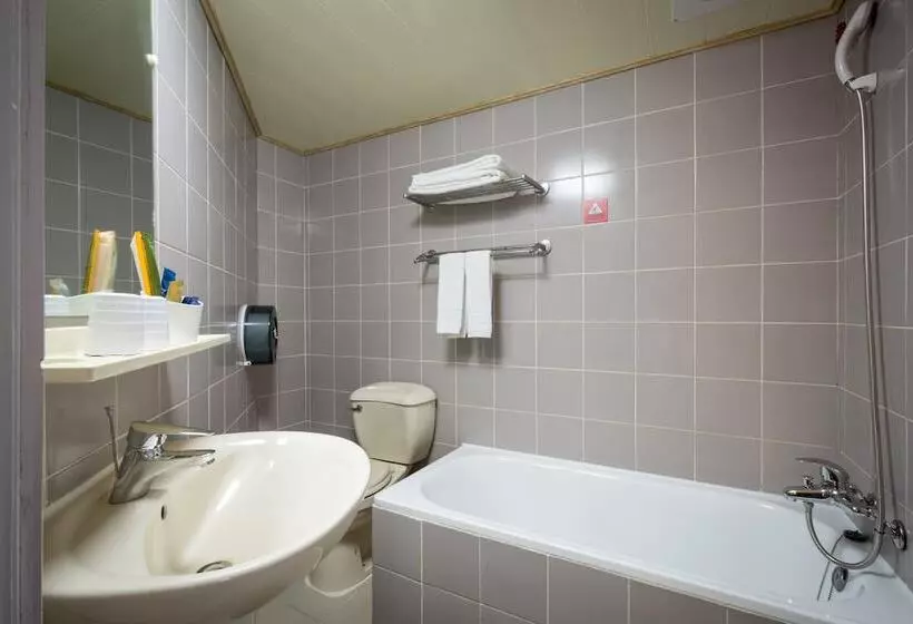 هتل Win Inn Tainan Ii