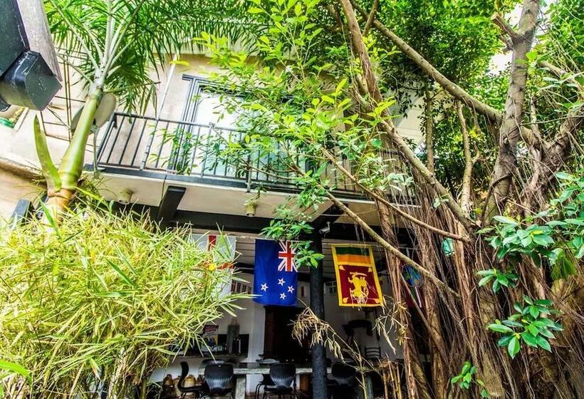 Hotel Settle Inn Tourist Lodge