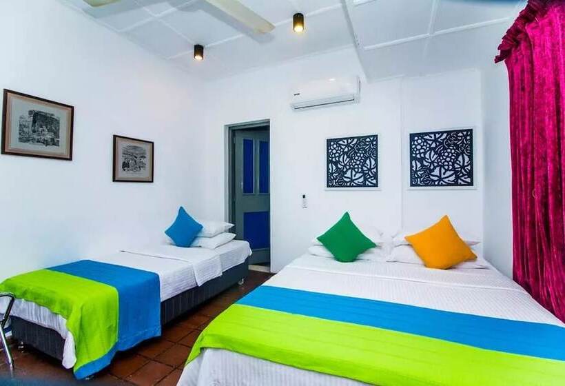 Hotel Settle Inn Tourist Lodge