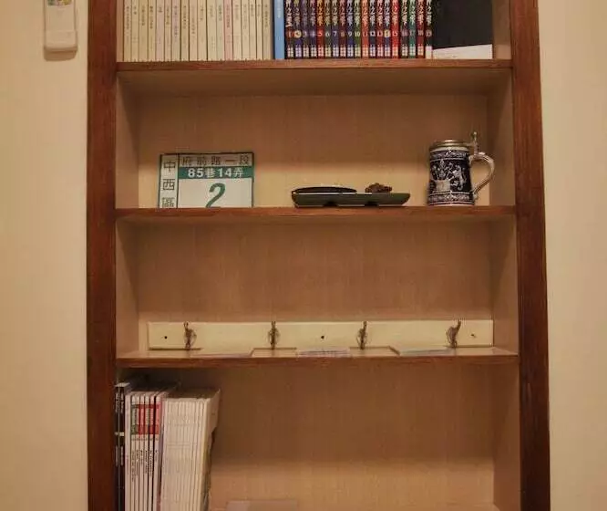 پانسیون Adore Tainan Adore House