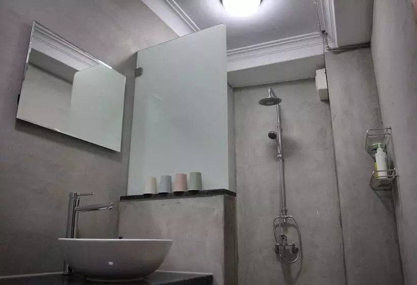 پانسیون Adore Tainan Adore House