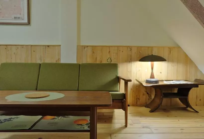 پانسیون Adore Tainan Adore House